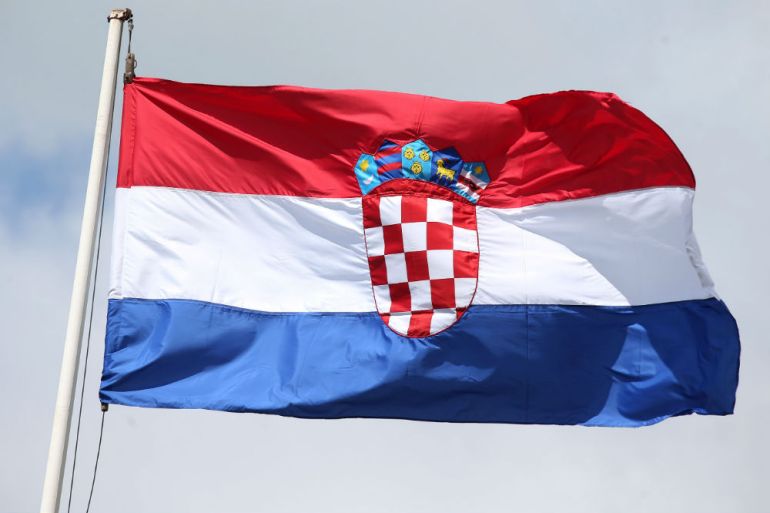 Hrvatska, Zastava, Hrvatska zastava