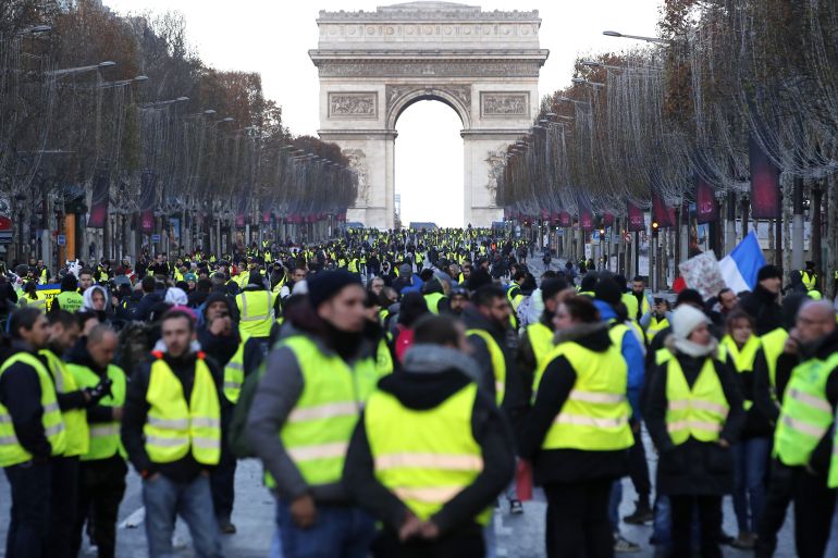 Žuti prsluci, Francuska, Protesti