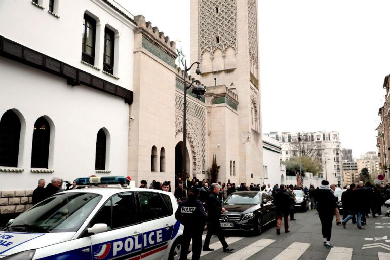 Policija, Džamija, Pariz