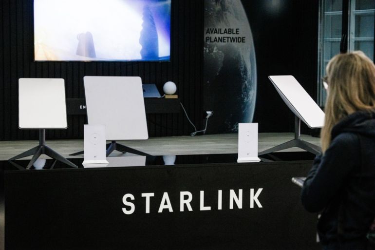 Komercijalno korišćenje sistema 'Starlink' je počelo 2021. i do sada ga ima oko dva miliona korisnika širom svijeta