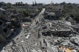 Izraelski zračni napad uni&scaron;tio je džamiju i obližnje kuće u izbjegličkom kampu Jabalia na sjeveru Gaze (EPA-EFE/MOHAMMED SABER)