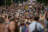 Procjenjuje se da je na ulicama glavnog grada Srbije u subotu bilo 20.000 ljudi (Oksana Toski? / Tanjug)