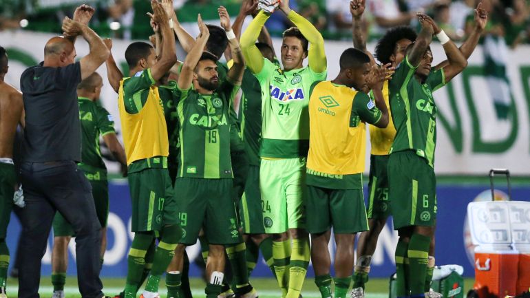 Chapecoense, klub iz malog grada Chapeca, postao je prvoligaš 2014. godine po prvi put od 1970-ih, a u finale Copa Sudamericane se plasirao prošle sedmice eliminiravši legendarni argentinski tim San Lorenzo.