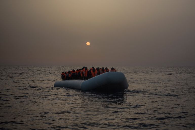 Izbjeglice, Migranti, Čamac