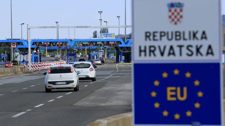 Hrvatska, Granica, Granični prijelaz