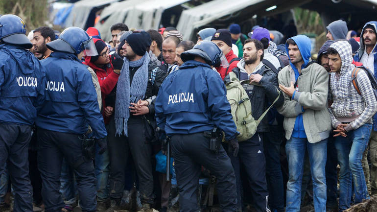 Slovenija, Izbjeglice, Migranti, Policija