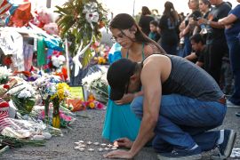 Građani odaju poštu žrtvama masovne pucnjave u El Pasu u Teksasu (EPA)