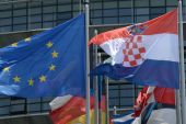 Šokantno je svakako i to da je Hrvatska, samo u posljednjem desetljeću, od kojega je osam godina članica Europske unije, izgubila čak deset posto stanovništva, piše autor (EPA)