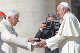 Benedikt XVI, Papa Franjo