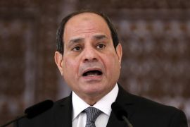 Sud u Kairu donio je 14. juna smrtne presude za 12 osoba protiv kojih ne postoji mogućnost žalbe već jedino vođa vojne hunte Abdel Fatah el Sisi u roku od 14 dana može da ih suspenduje ili da ih ublaži (EPA)