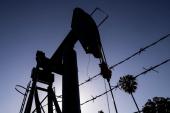 Zabrinutost zbog mogućih poremećaja u opskrbi sa Bliskog istoka i iz Rusije potpiruje špekulacije s rastom cijena na tržištu nafte (EPA)