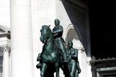 Kip otkriven 1940. prikazuje Roosevelta na konju uz kojega stoje Indijanac i Afroamerikanac (EPA)