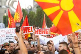 Protesti u Skoplju zbog namjere vlade da prihvati francuski prijedlog koji diže bugarsko veto (EPA)