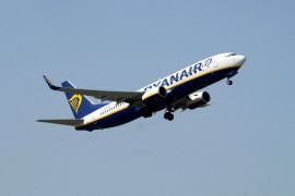 Ryanair će putnike o otkazanim letovima obavijestiti idućih dana elektronskom poštom (Reuters)