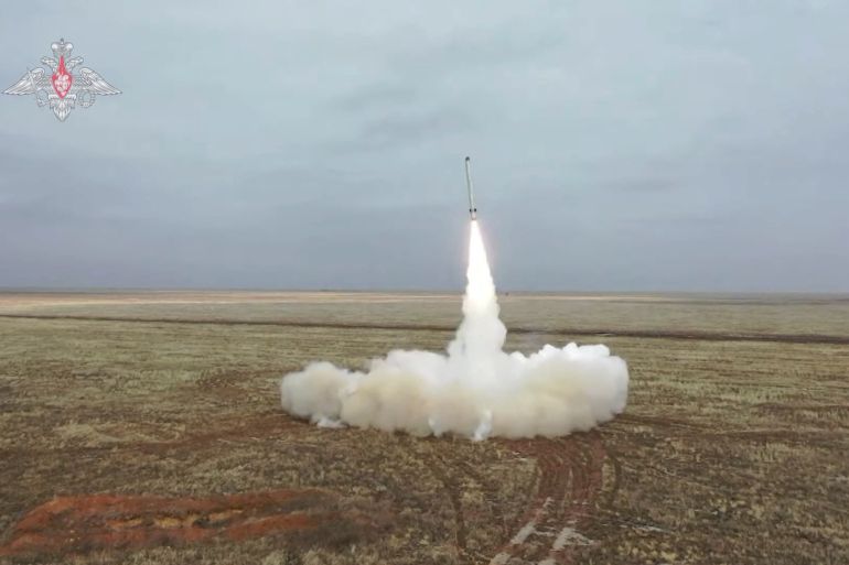 Krstareća raketa iz ruskog taktičkog raketnog sistema Iskander lansirana tokom vježbe strateških snaga za odvraćanje [Reuters]