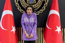 Brzina kojom su turske vlasti uhapsile osumnjičenu i karakteristike vezane za njen izgled potaknuli su mnoge da dovedu u pitanje službenu verziju priče (Al-Jazeera)