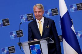 Haavisto je rekao da je razgovarao sa generalnim sekretarom NATO Jensom Stoltenbergom koji je naglasio da bi taj vojni blok želio da se Finska i Švedska pridruže istovremeno (Reuters)
