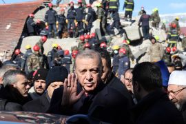 Turski predsjednik u posjeti gradu Kahramanmarasu na jugu Turske nakon zemljotresa koji ga je pogodio početkom ovog mjeseca (agencije)