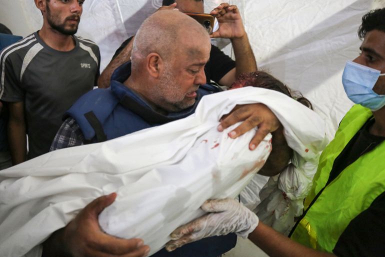 Dahdouh u naručju drži tijelo ubijene sedmogodišnje kćerke