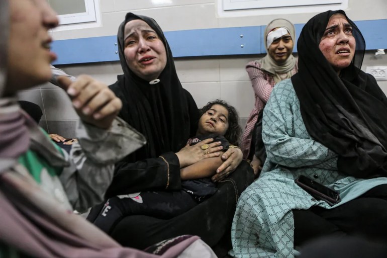 Mnogi od ranjenih u napadu su žene i djeca (Abdelhakim Abu Riash/Al Jazeera)