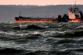 Ruske firme koriste razne metode zaobilaženja zapadnih restrikcija poput prenapuhanih cijena transporta i &#039;sjenovite flote&#039; koju čini vi&scaron;e do 100 starih tankera (Reuters - Ilustracija)