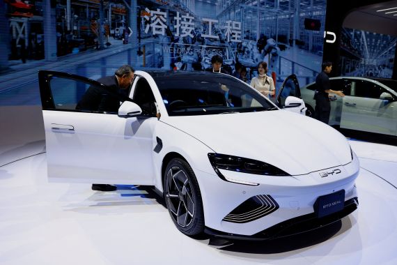 Kineski proizvođač električnih vozila BYD je Teslu prodajom nadmašio u zadnjem kvartalu prošle godine