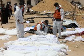 Ured za medije Vlade Gaze okrivio je Izrael za masovne grobnice [Ramadan Abed / Reuters]