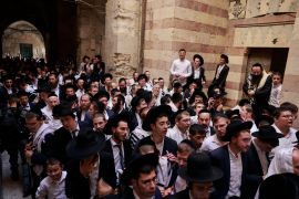 U danima jevrejskog praznika Pesaha, grupe doseljenika izvele su upad u džamiju Al-Aksa (Menahem Kahana / AFP)