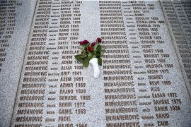 Sljedeće godine bit će obilježena trideseta godi&scaron;njica genocida u Srebrenici, u kojoj je izgubljeno najmanje 8372 života, hiljade su raseljene, a porodice i zajednice su razorene (rezaaslan.com)
