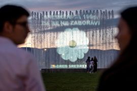 Zagrebačke fontane osvjetljene povodom 27. godi&scaron;njice genocida u Srebrenici u julu 2022. godine (Igor Kralj/PIXSELL)