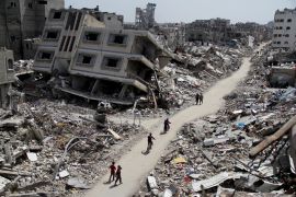 Izrael ne prestaje s razaranjem Gaze, a istovremeno gu&scaron;i medijske slobode (Mahmoud Issa / Reuters)