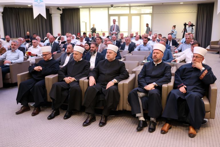 Kandidati za reisul-ulemu Salem ef. Dedović, Nedžad ef. Grabus i Mensur ef. Malkić na sjednici Sabora Islamske zajednice 5. septembra (Foto FENA/Almir Razić)